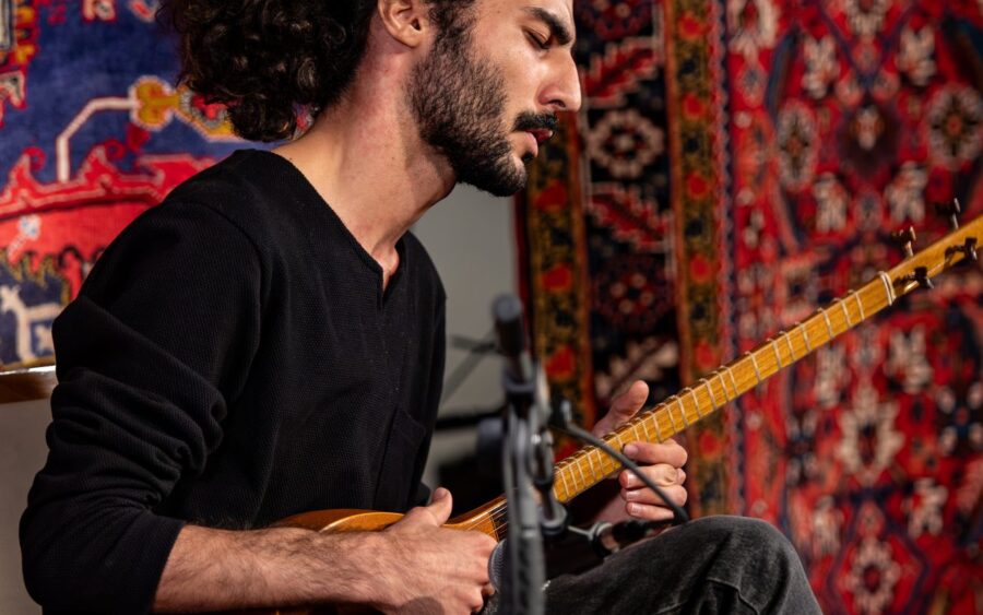 شب دوم — «کوچ»، تکنوازی سه‌تار